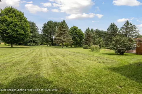 Exterior - 10619 Barnes Rd, Eaton Rapids, MI 48827 photo 6 of 6