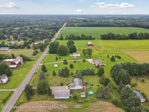View/Area - 10619 Barnes Rd, Eaton Rapids, MI 48827 photo 8 of 11