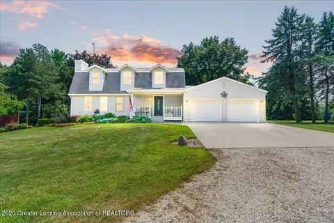 9290 Maple Rd, Lyons, MI 48851