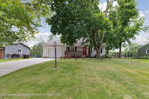 6920 Dickson Dr, Grand Ledge, MI 48837 photo 6