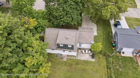 6920 Dickson Dr, Grand Ledge, MI 48837 photo 56
