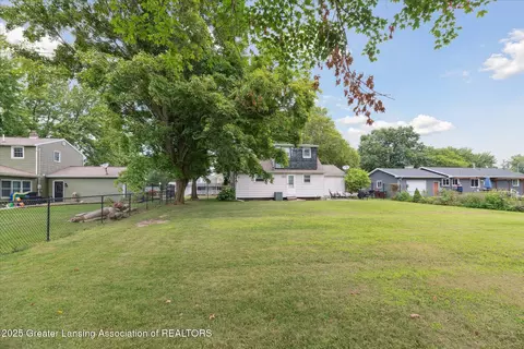 6920 Dickson Dr, Grand Ledge, MI 48837 photo 37