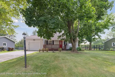 6920 Dickson Dr, Grand Ledge, MI 48837 photo 7