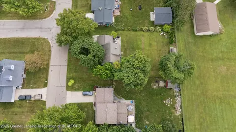 6920 Dickson Dr, Grand Ledge, MI 48837 photo 47