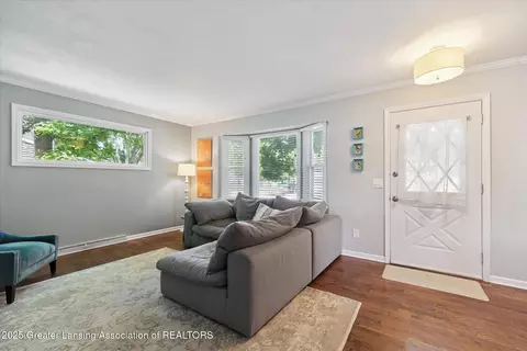 6920 Dickson Dr, Grand Ledge, MI 48837 photo 12