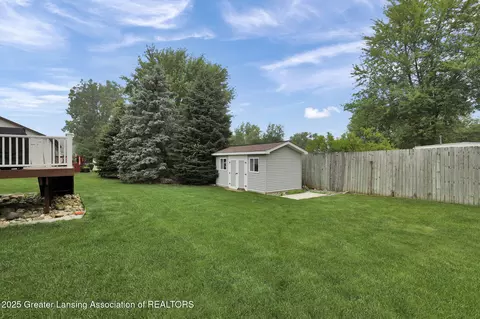 8961 Jacaranda Dr, Dimondale, MI 48821 photo 34
