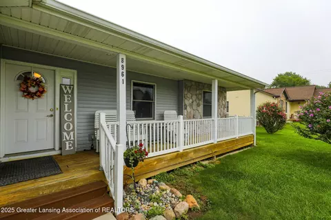 8961 Jacaranda Dr, Dimondale, MI 48821 photo 3