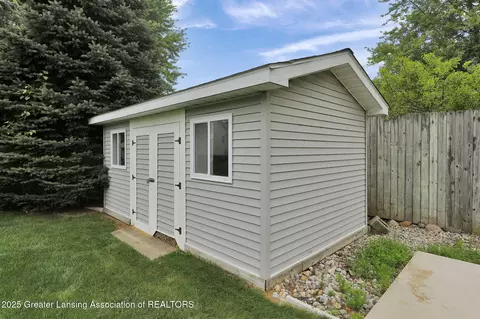 8961 Jacaranda Dr, Dimondale, MI 48821 photo 33