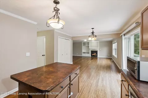 Living - 2685 Elderberry Dr, Okemos, MI 48864 photo 6 of 11