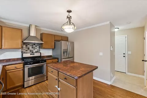 Entry Way - 2685 Elderberry Dr, Okemos, MI 48864 photo 1 of 2