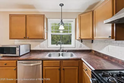Kitchen - 2685 Elderberry Dr, Okemos, MI 48864 photo 2 of 2