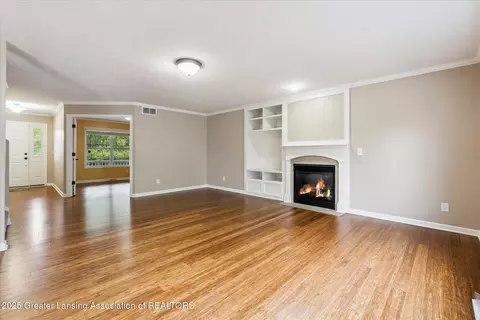 Living - 2685 Elderberry Dr, Okemos, MI 48864 photo 4 of 11