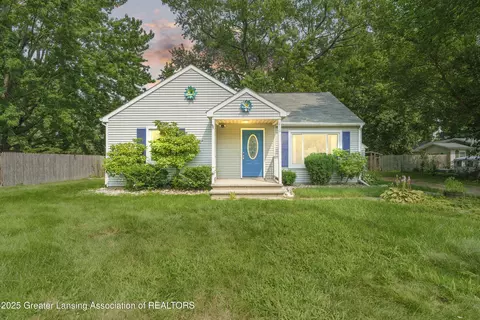 410 N Ovid St, Elsie, MI 48831