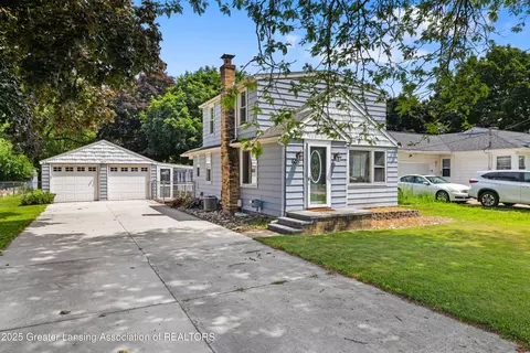 605 Clement Rd, Lansing, MI 48917