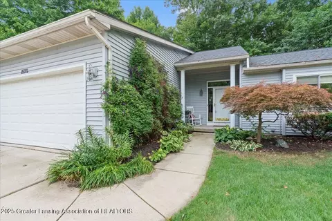 12935 Menominee Dr, Dewitt, MI 48820 photo 4