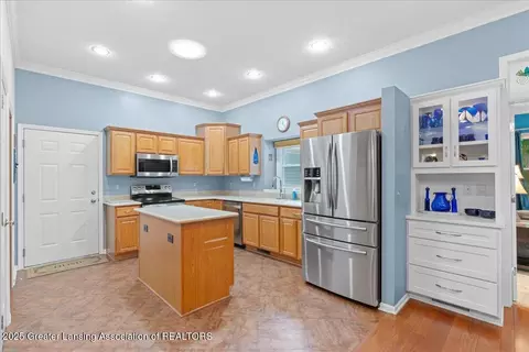 12935 Menominee Dr, Dewitt, MI 48820 photo 13
