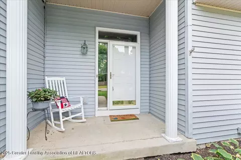 12935 Menominee Dr, Dewitt, MI 48820 photo 5