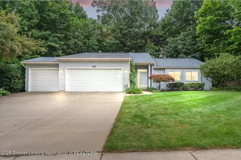 12935 Menominee Dr, Dewitt, MI 48820 photo 2