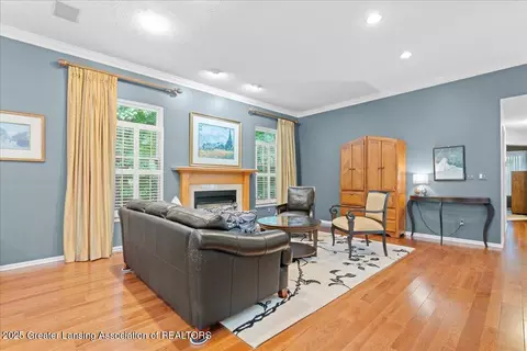 12935 Menominee Dr, Dewitt, MI 48820 photo 8