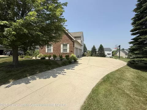 12869 Warm Creek Dr, Dewitt, MI 48820 photo 3