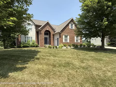 12869 Warm Creek Dr, Dewitt, MI 48820