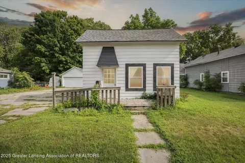 926 W Grand River Ave, Williamston, MI 48895