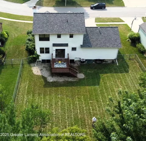View/Area - 1210 Wolf Run Dr, Lansing, MI 48917 photo 2 of 4