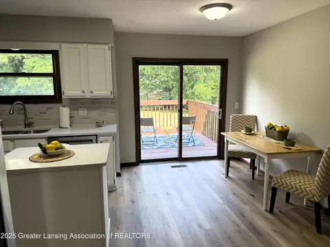 Dining - 1210 Wolf Run Dr, Lansing, MI 48917 photo 3 of 3
