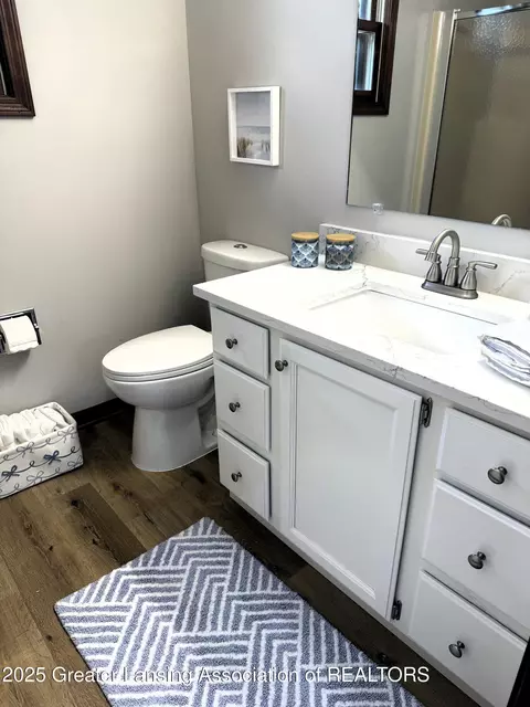 Bath - 1210 Wolf Run Dr, Lansing, MI 48917 photo 2 of 3