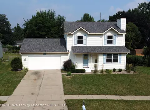 1210 Wolf Run Dr, Lansing, MI 48917