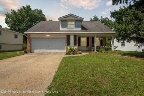 6150 Devon St, Portage, MI 49024