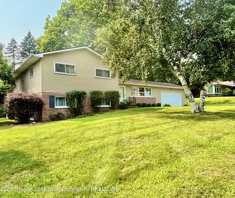 1112 S Sheldon St, Charlotte, MI 48813