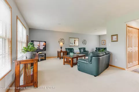 4635 Fieldview Dr, Grand Ledge, MI 48837 photo 6