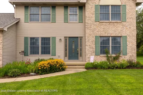 4635 Fieldview Dr, Grand Ledge, MI 48837 photo 3