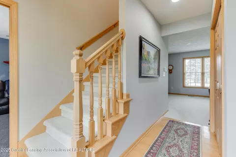 4635 Fieldview Dr, Grand Ledge, MI 48837 photo 4