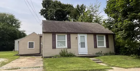 215 W 1st St, Charlotte, MI 48813