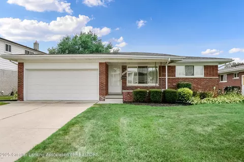 2836 Groves Dr, Sterling Heights, MI 48310