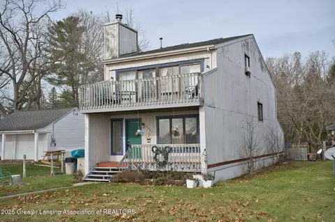 6427 W Reynolds Rd, Haslett, MI 48840