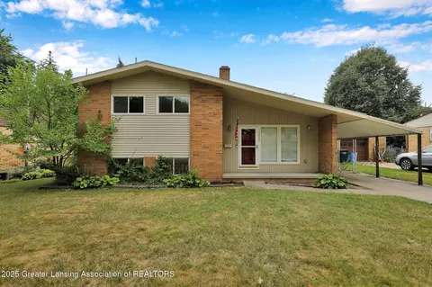 2808 Lasalle Gdns, Lansing, MI 48912