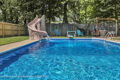 Exterior - 1132 Pine St, Grand Ledge, MI 48837 photo 12 of 17