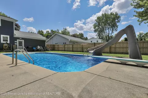 Exterior - 1132 Pine St, Grand Ledge, MI 48837 photo 11 of 17