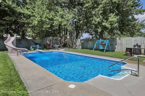 Exterior - 1132 Pine St, Grand Ledge, MI 48837 photo 7 of 17