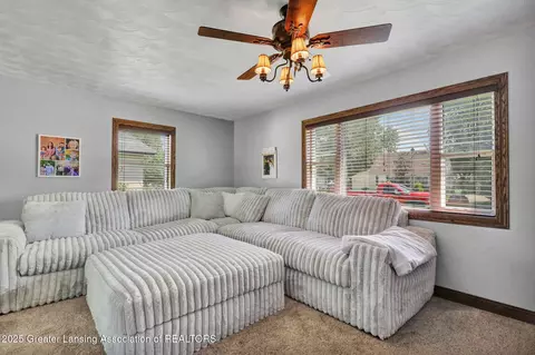 Living - 1132 Pine St, Grand Ledge, MI 48837 photo 2 of 2