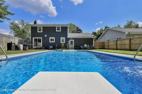 Exterior - 1132 Pine St, Grand Ledge, MI 48837 photo 10 of 17