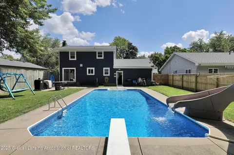Exterior - 1132 Pine St, Grand Ledge, MI 48837 photo 3 of 17