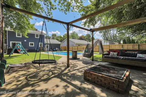 Exterior - 1132 Pine St, Grand Ledge, MI 48837 photo 13 of 17