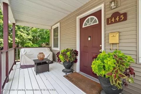 Exterior - 1445 Lyons Ave, Lansing, MI 48910 photo 5 of 7