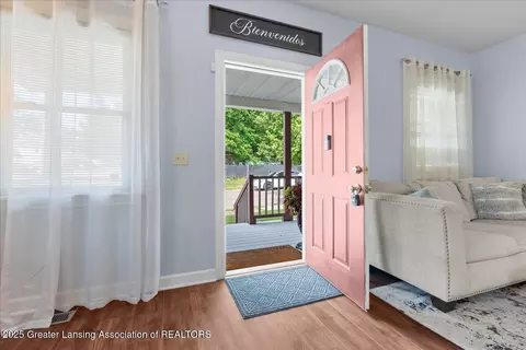 Entry Way - 1445 Lyons Ave, Lansing, MI 48910 photo 1 of 5