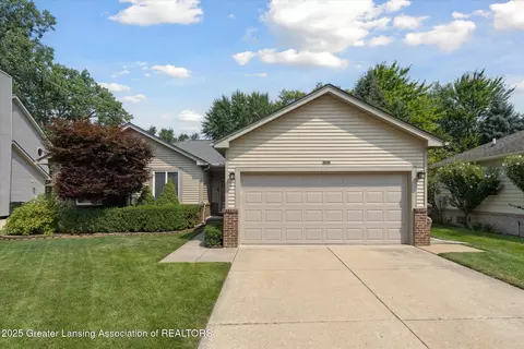 6017 Mulberry Dr, Sterling Heights, MI 48314