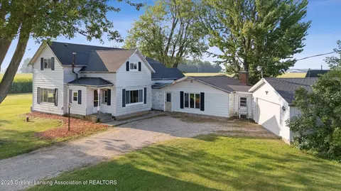 6103 W Roosevelt Rd, Middleton, MI 48856